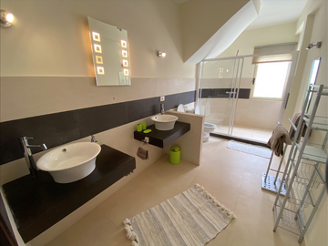 171_Badezimmer_Bathroom_Salle-de-bain_Banheiro.png