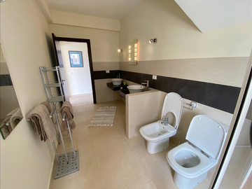 172_Badezimmer_Bathroom_Salle-de-bain_Banheiro.png