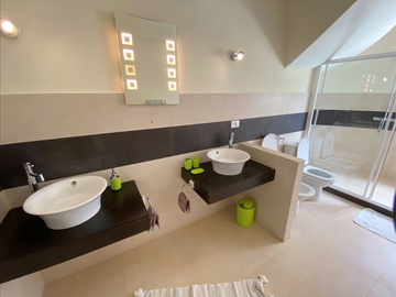 174_Badezimmer_Bathroom_Salle-de-bain_Banheiro.png